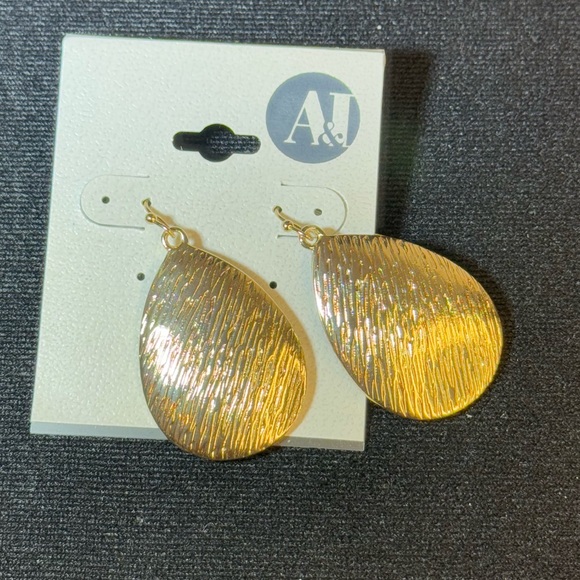 A&I Gold Tone Textured Tear Drop Earrings 1.75inch approx - Picture 9 of 9